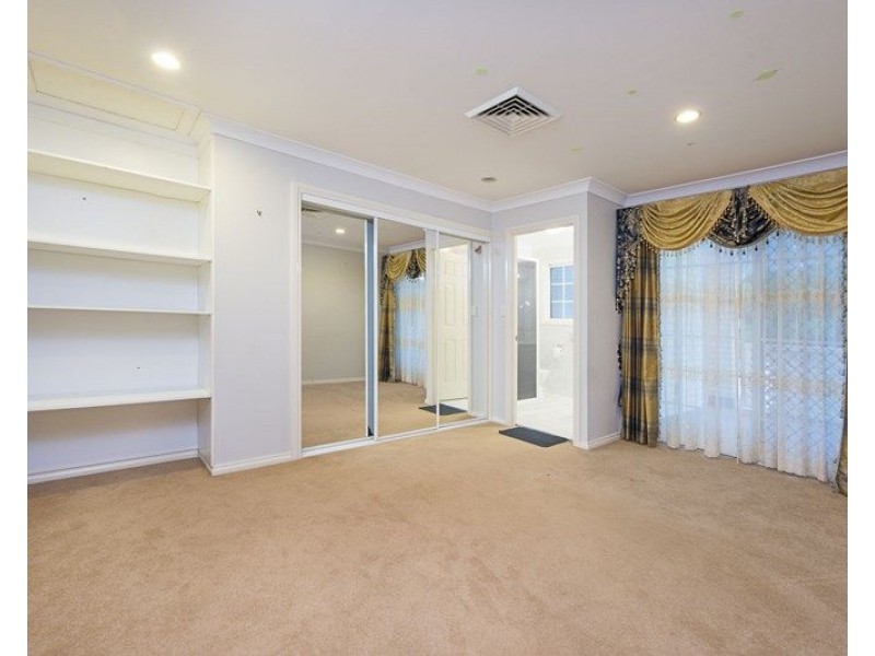 8 Lytham Court, Cornubia QLD 4130