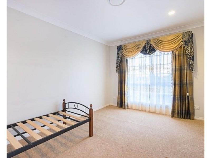 8 Lytham Court, Cornubia QLD 4130