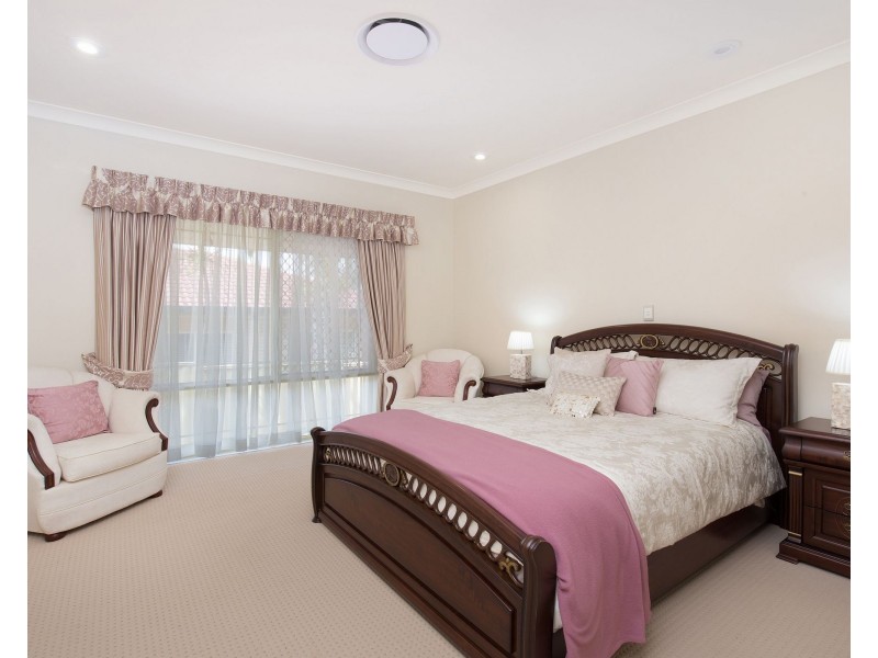 8 Hoylake Court, Cornubia QLD 4130