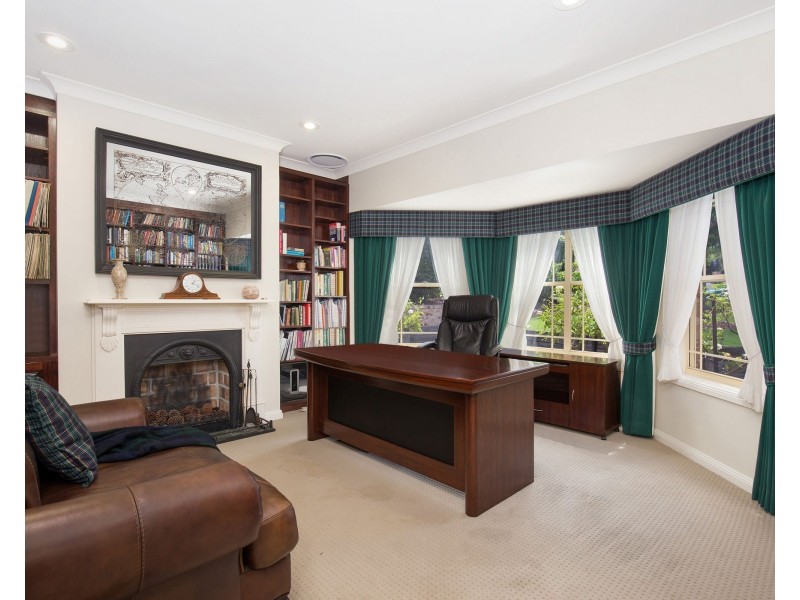 8 Hoylake Court, Cornubia QLD 4130