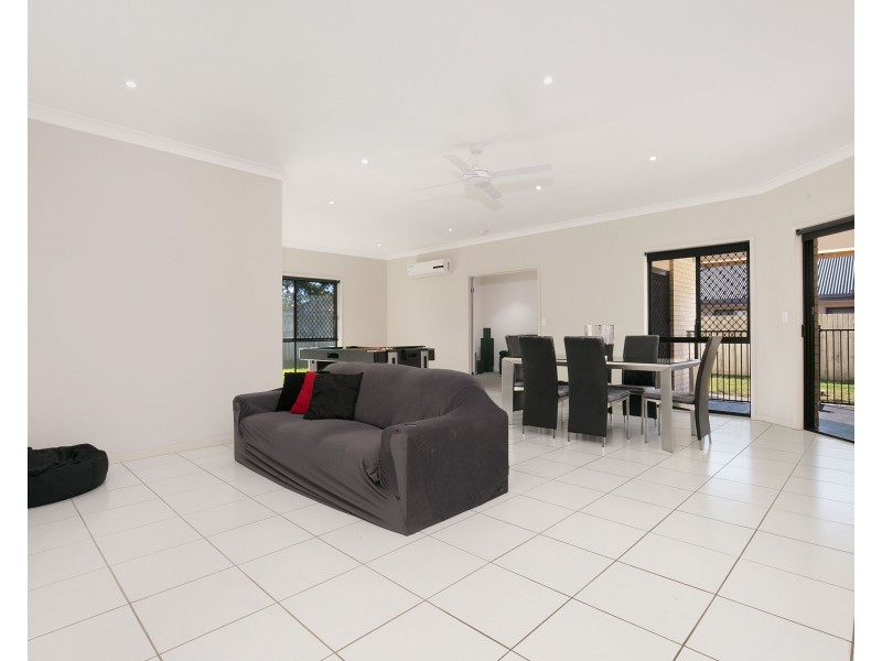 48B Pinelands Street, Loganlea QLD 4131