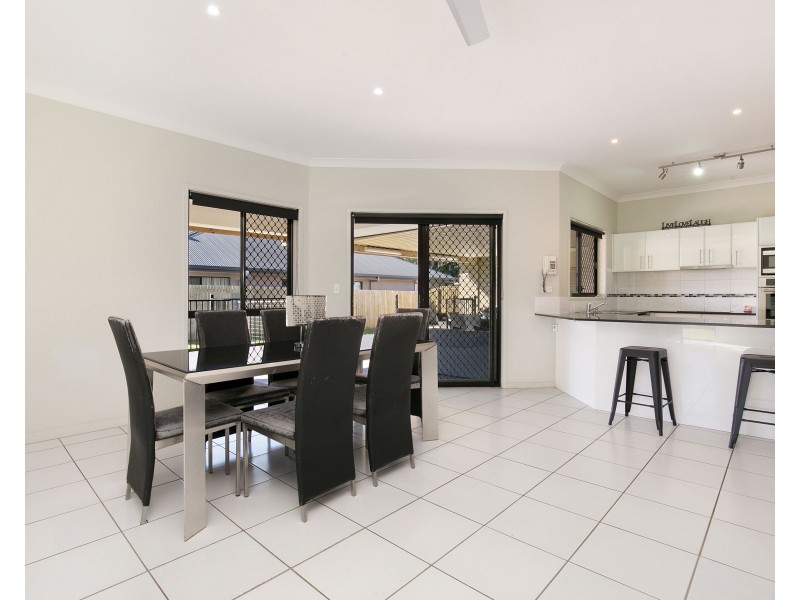 48B Pinelands Street, Loganlea QLD 4131