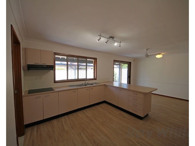 2 Staydar Crescent, Meadowbrook QLD 4131