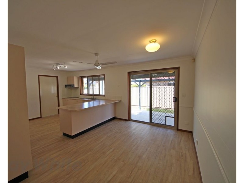 2 Staydar Crescent, Meadowbrook QLD 4131