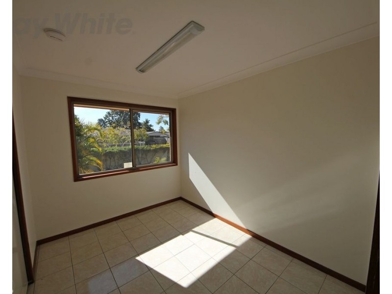 2 Staydar Crescent, Meadowbrook QLD 4131