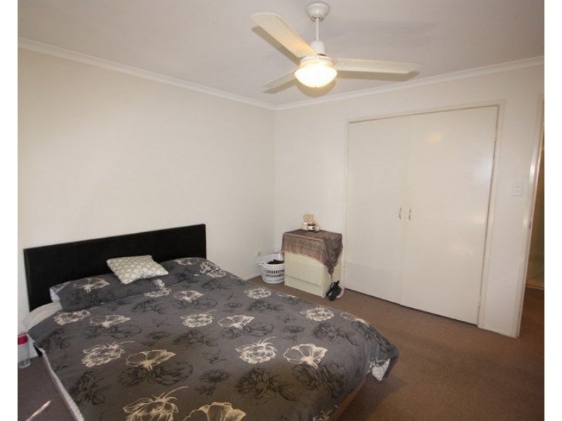 4/2 Tingi Avenue, Tanah Merah QLD 4128