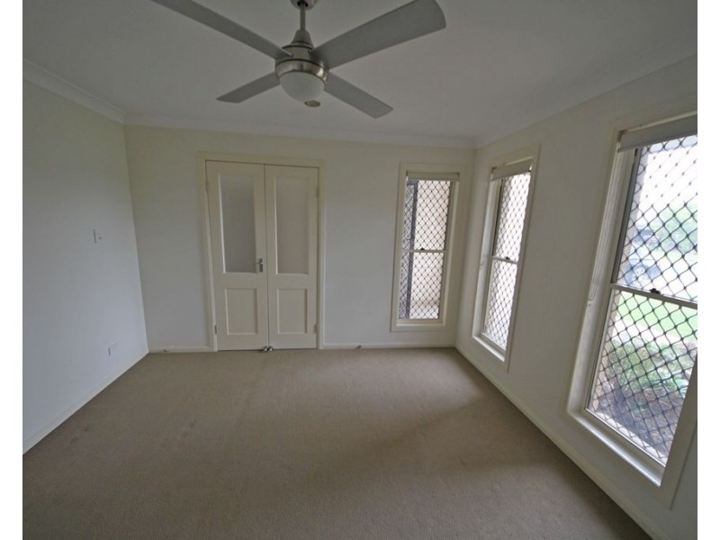 33 Lakeland Court, Loganholme QLD 4129