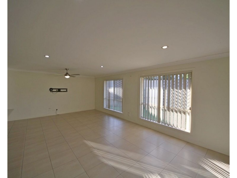 33 Lakeland Court, Loganholme QLD 4129
