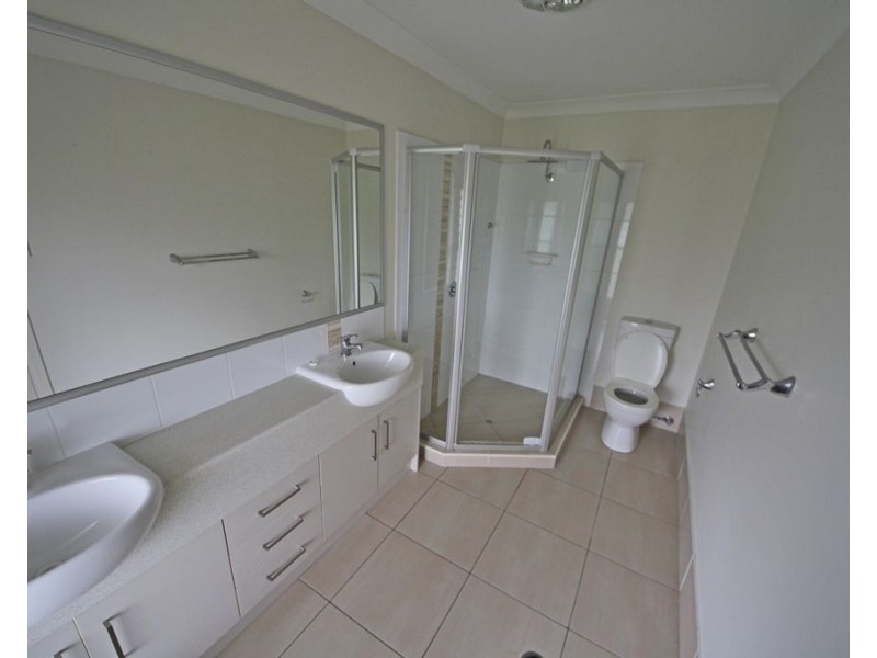 33 Lakeland Court, Loganholme QLD 4129