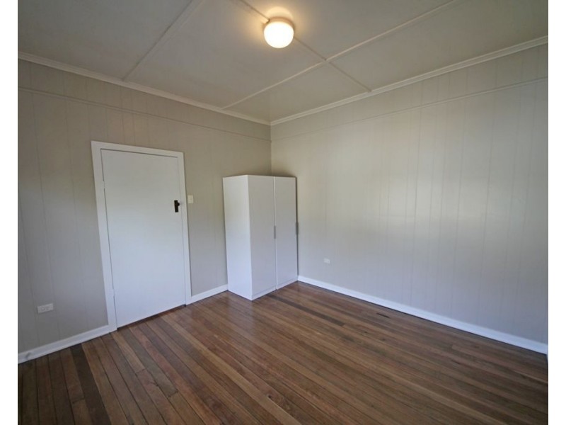 2302 Wynnum Road, Wynnum QLD 4178