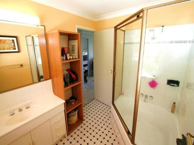 15 Kabang Court, Tanah Merah QLD 4128