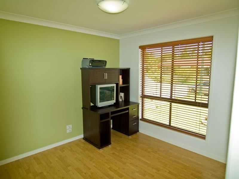 10 Mahonia Court, Crestmead QLD 4132