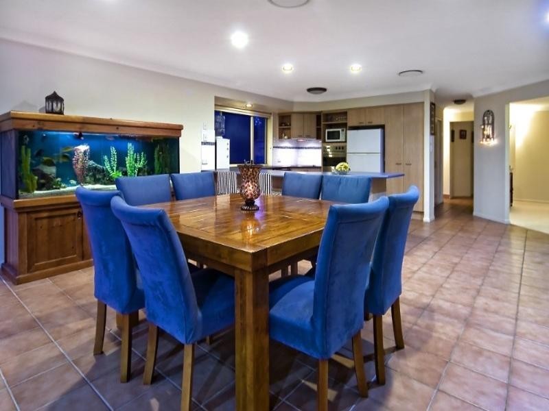216 Parkview Crescent, Cornubia QLD 4130
