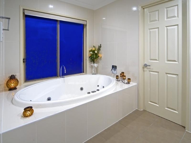 216 Parkview Crescent, Cornubia QLD 4130