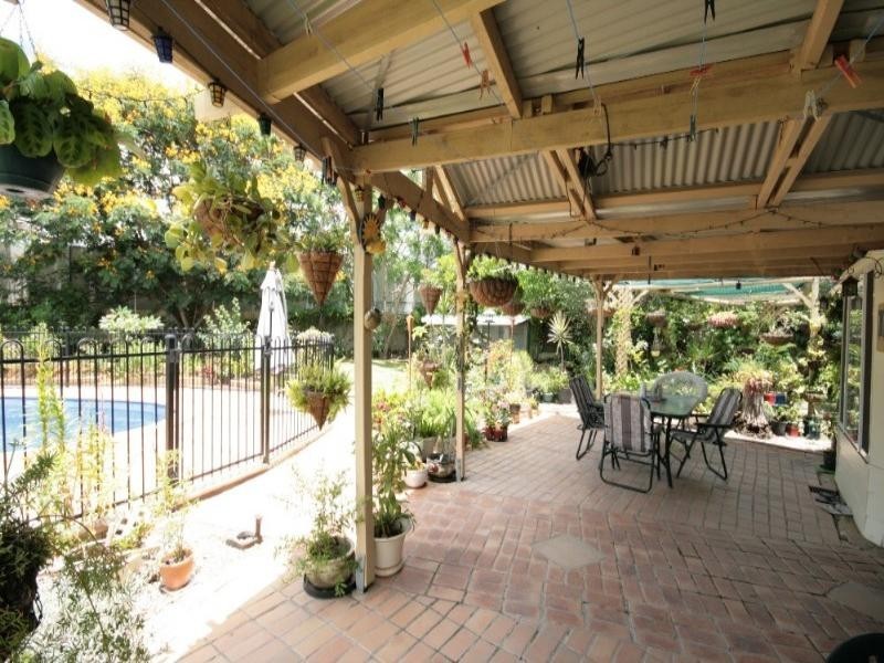 4 Lanjak Place, Tanah Merah QLD 4128