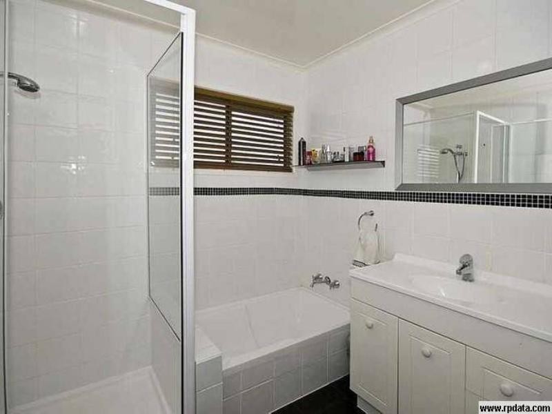 16 Moffatt Road, Waterford West QLD 4133