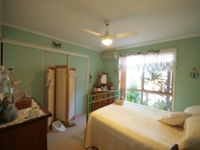 100 Pohon Drive, Tanah Merah QLD 4128