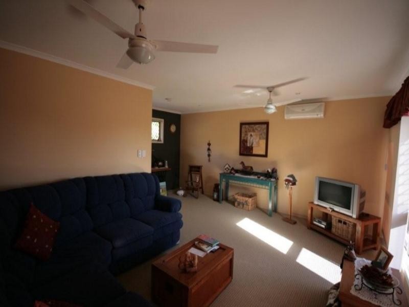 100 Pohon Drive, Tanah Merah QLD 4128