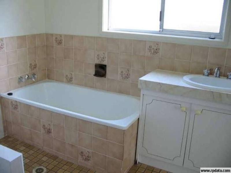 13 LIttle John Street, Daisy Hill QLD 4127