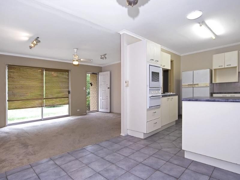 15 Holyoake Drive, Daisy Hill QLD 4127