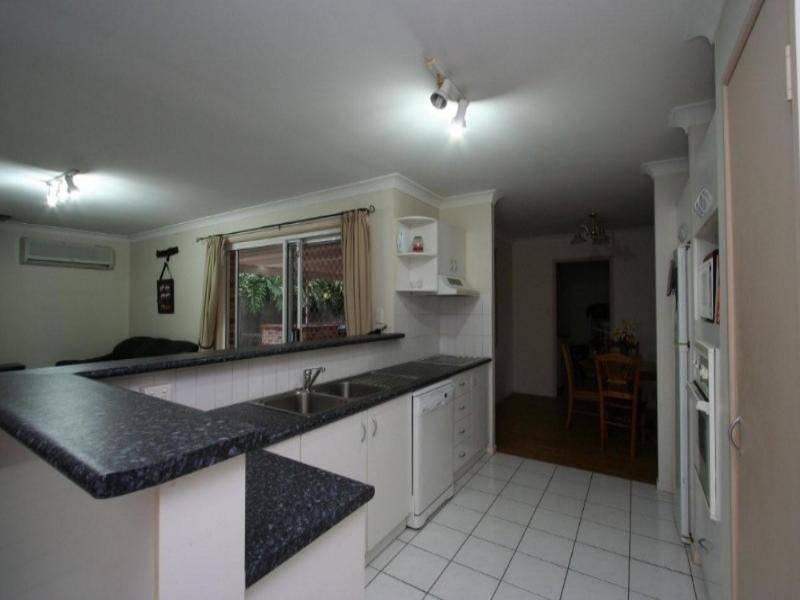 69 Hanlon Street, Tanah Merah QLD 4128