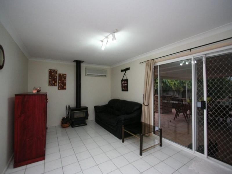69 Hanlon Street, Tanah Merah QLD 4128
