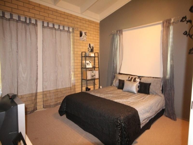 10 Jamie Grove, Springwood QLD 4127
