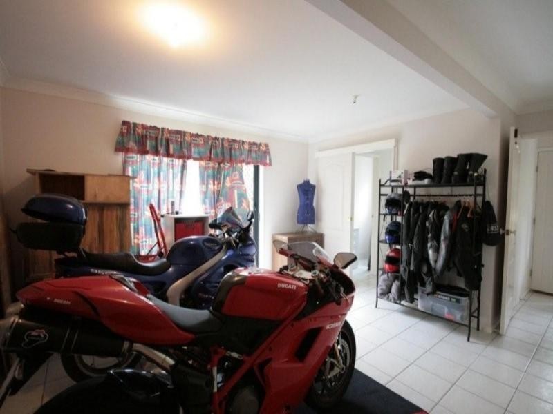 18 Boxer Avenue, Shailer Park QLD 4128