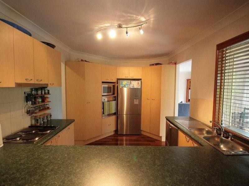 27 Sundar Crescent, Tanah Merah QLD 4128