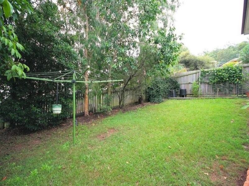 27 Sundar Crescent, Tanah Merah QLD 4128