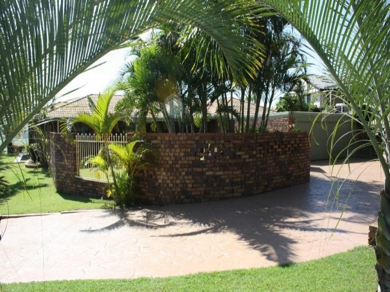 2 Bayview Drive, Tanah Merah QLD 4128