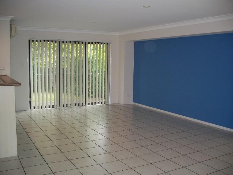 21/2 Tuition Street, Upper Coomera QLD 4209