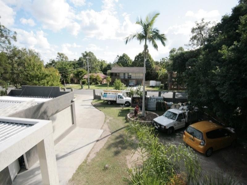 11 Coolcrest Street, Daisy Hill QLD 4127