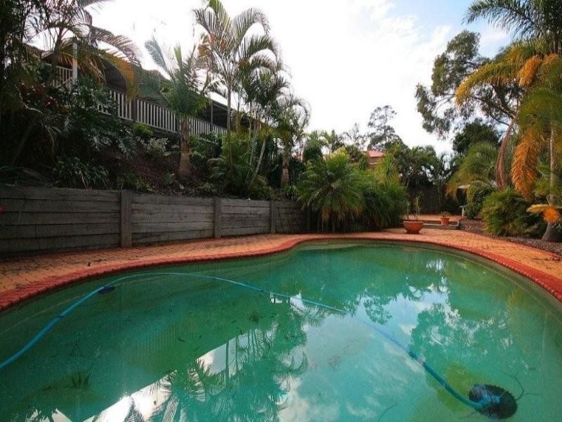 8 Heeler Court, Shailer Park QLD 4128