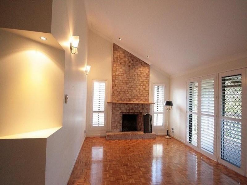 8 Heeler Court, Shailer Park QLD 4128