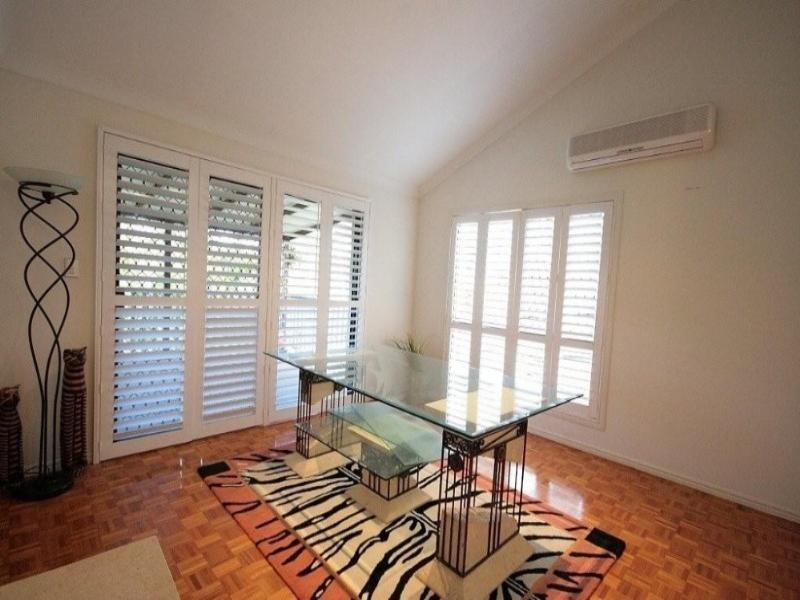 8 Heeler Court, Shailer Park QLD 4128