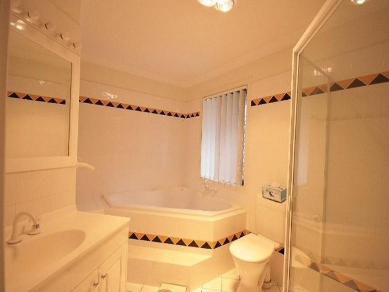 8 Heeler Court, Shailer Park QLD 4128