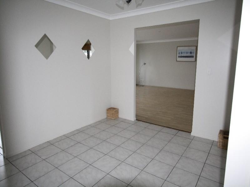 21 Perak Court, Tanah Merah QLD 4128