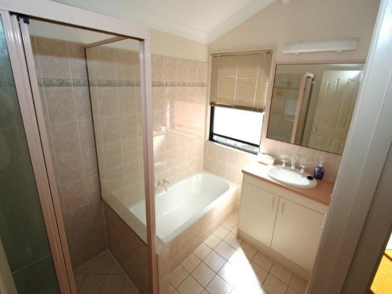 9-11 Langi Court, Shailer Park QLD 4128