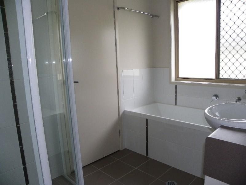 4/4 Harley Street, Shailer Park QLD 4128