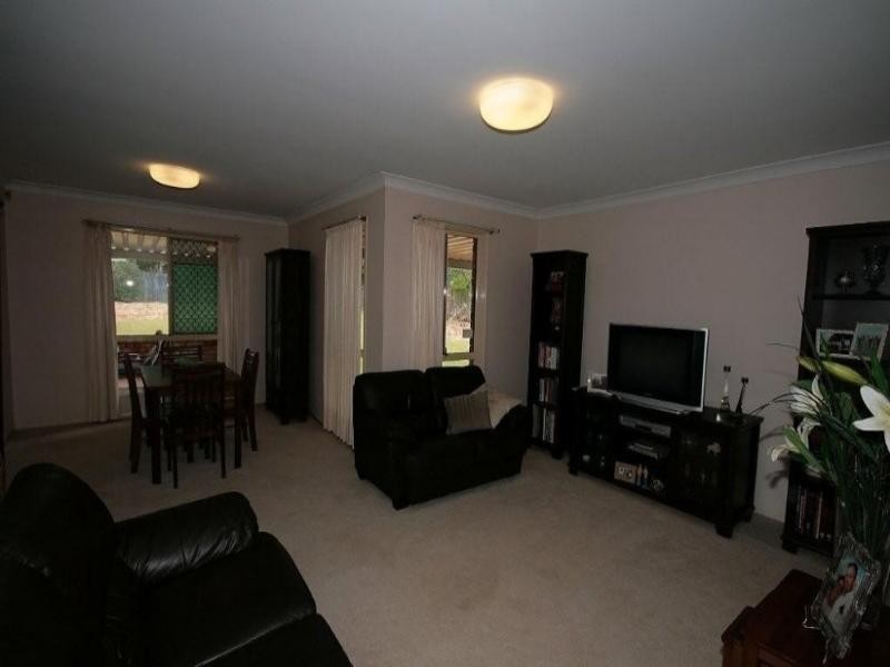 37 Jalan Street, Tanah Merah QLD 4128