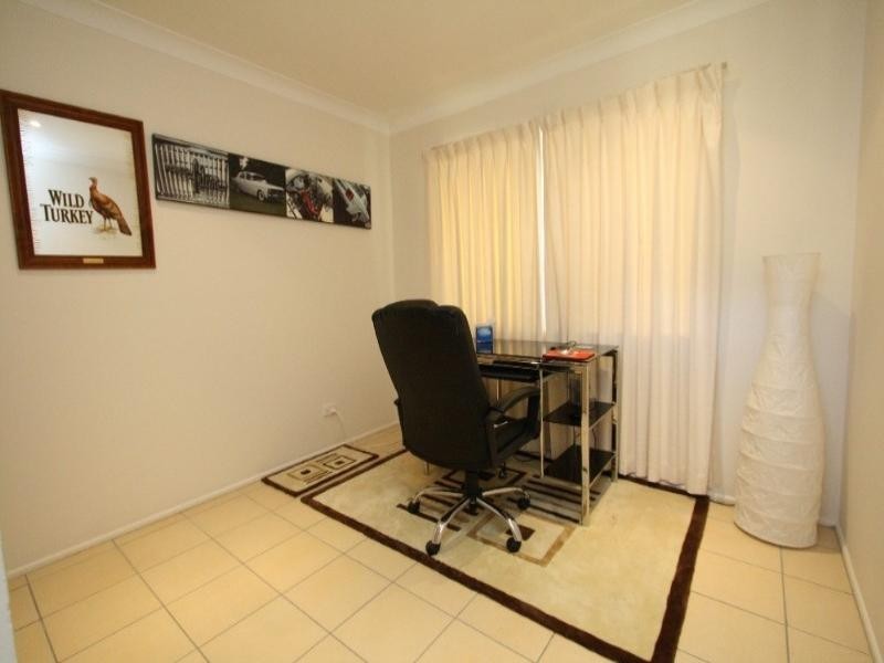 9 Juanita Grove, Springwood QLD 4127
