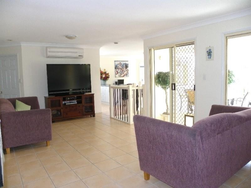 102 Mingah Crescent, Shailer Park QLD 4128