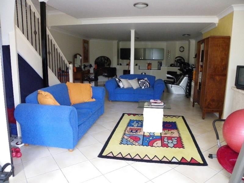 102 Mingah Crescent, Shailer Park QLD 4128
