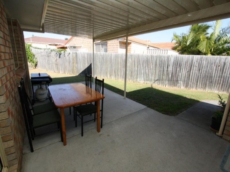 3 Butia Close, Regents Park QLD 4118