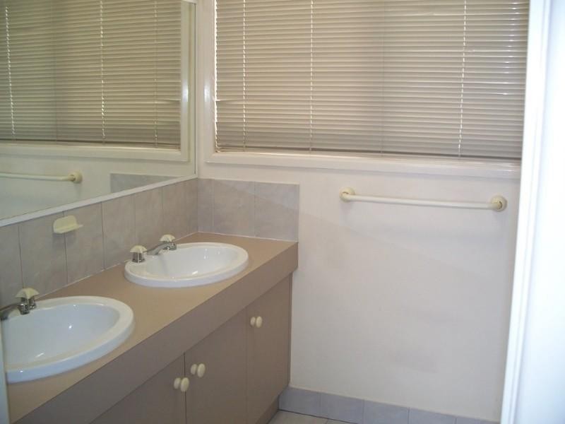 21 Kabang Court, Tanah Merah QLD 4128