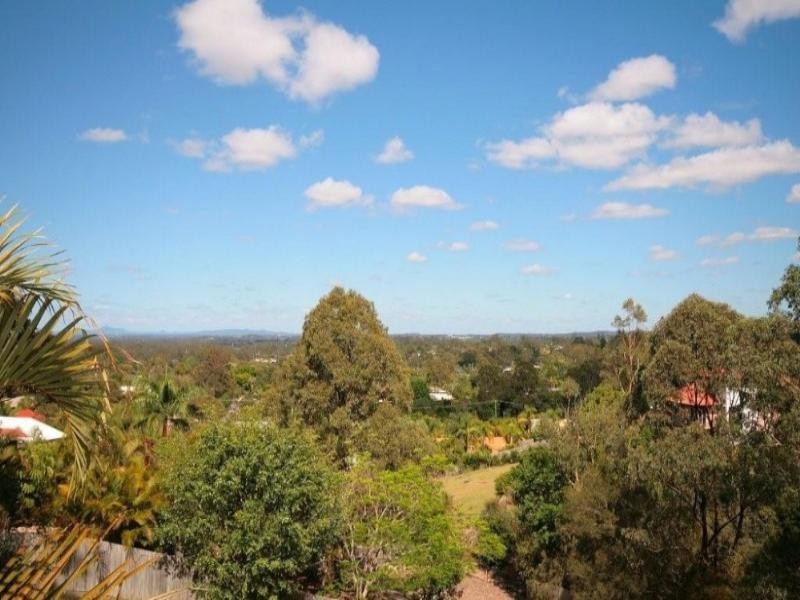 18 Paraburdoo Crescent, Shailer Park QLD 4128