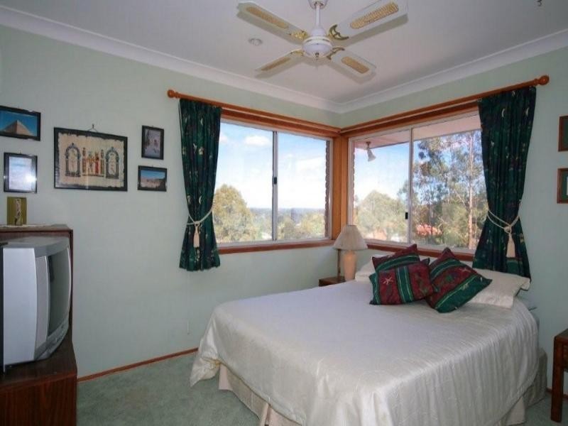 18 Paraburdoo Crescent, Shailer Park QLD 4128