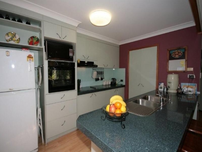 18 Paraburdoo Crescent, Shailer Park QLD 4128