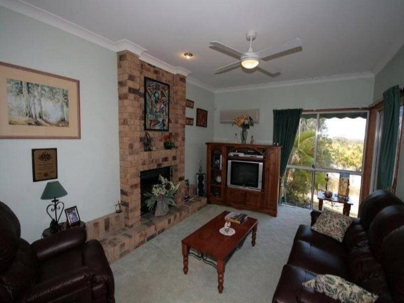 18 Paraburdoo Crescent, Shailer Park QLD 4128